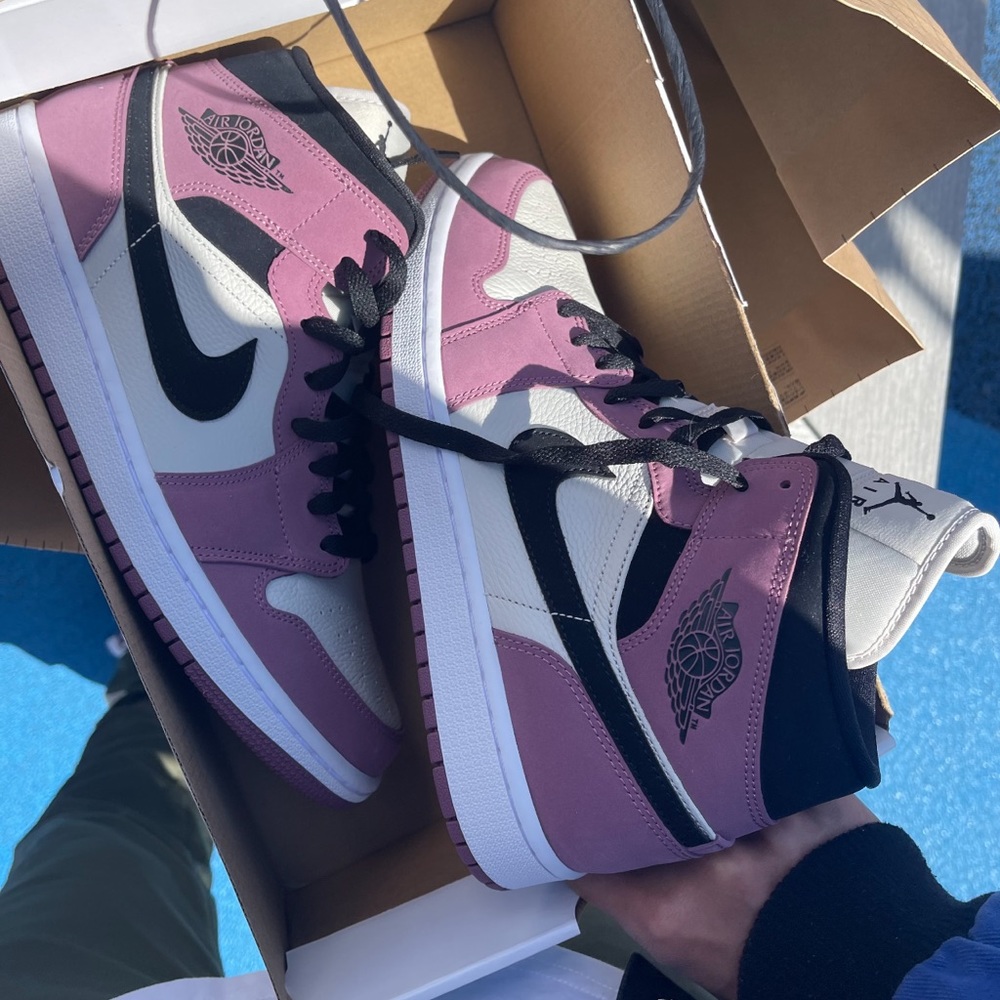 Jordan 1 sneakers